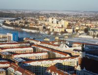 Blick vom Oderturm nach Nordosten auf die Stadtbr&uuml;cke, auf die Oder und nach Słubice (Dammvorstadt). Datum: 02.01.2011, ArchivNr. 76.4001