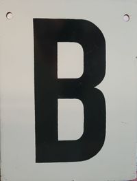 Zuggruppenschild &quot;B&quot; f&uuml;r die Strecke Beusselstra&szlig;e-Gartenfeld